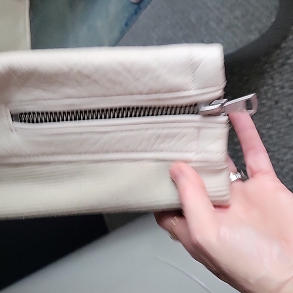 NWT! Ugg Leather Jacket Size large - Picture 7 of 9